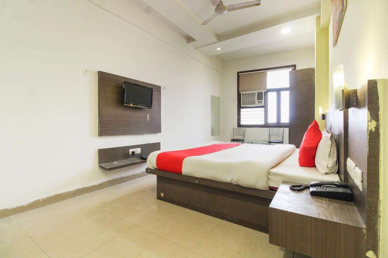 Oyo 67810 Hotel Lals Inn Agra  Εξωτερικό φωτογραφία